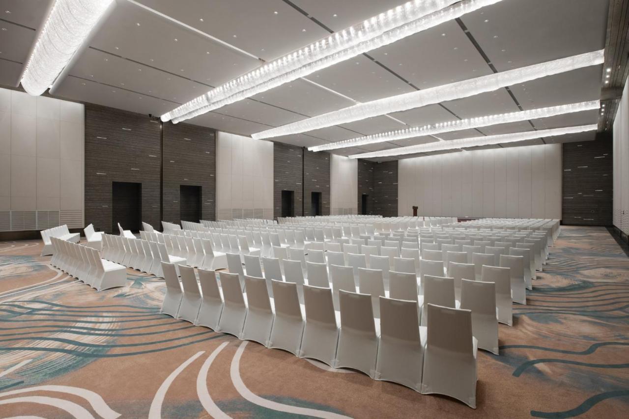 Crowne Plaza Wuhan Optics Valley By Ihg מראה חיצוני תמונה