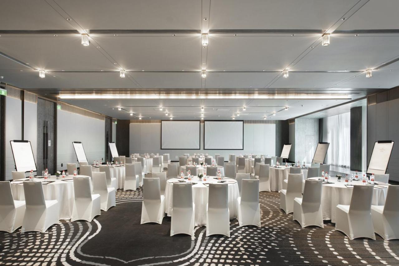 Crowne Plaza Wuhan Optics Valley By Ihg מראה חיצוני תמונה