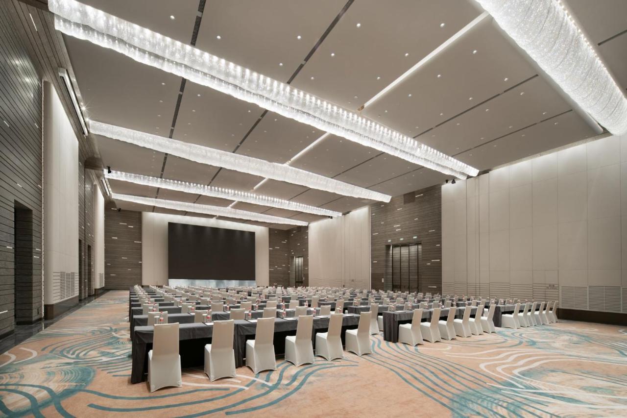 Crowne Plaza Wuhan Optics Valley By Ihg מראה חיצוני תמונה