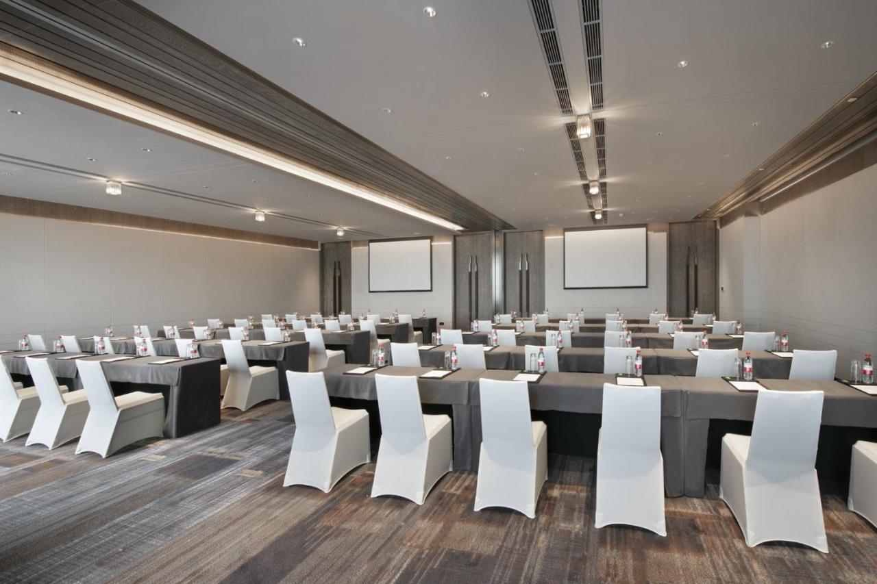 Crowne Plaza Wuhan Optics Valley By Ihg מראה חיצוני תמונה